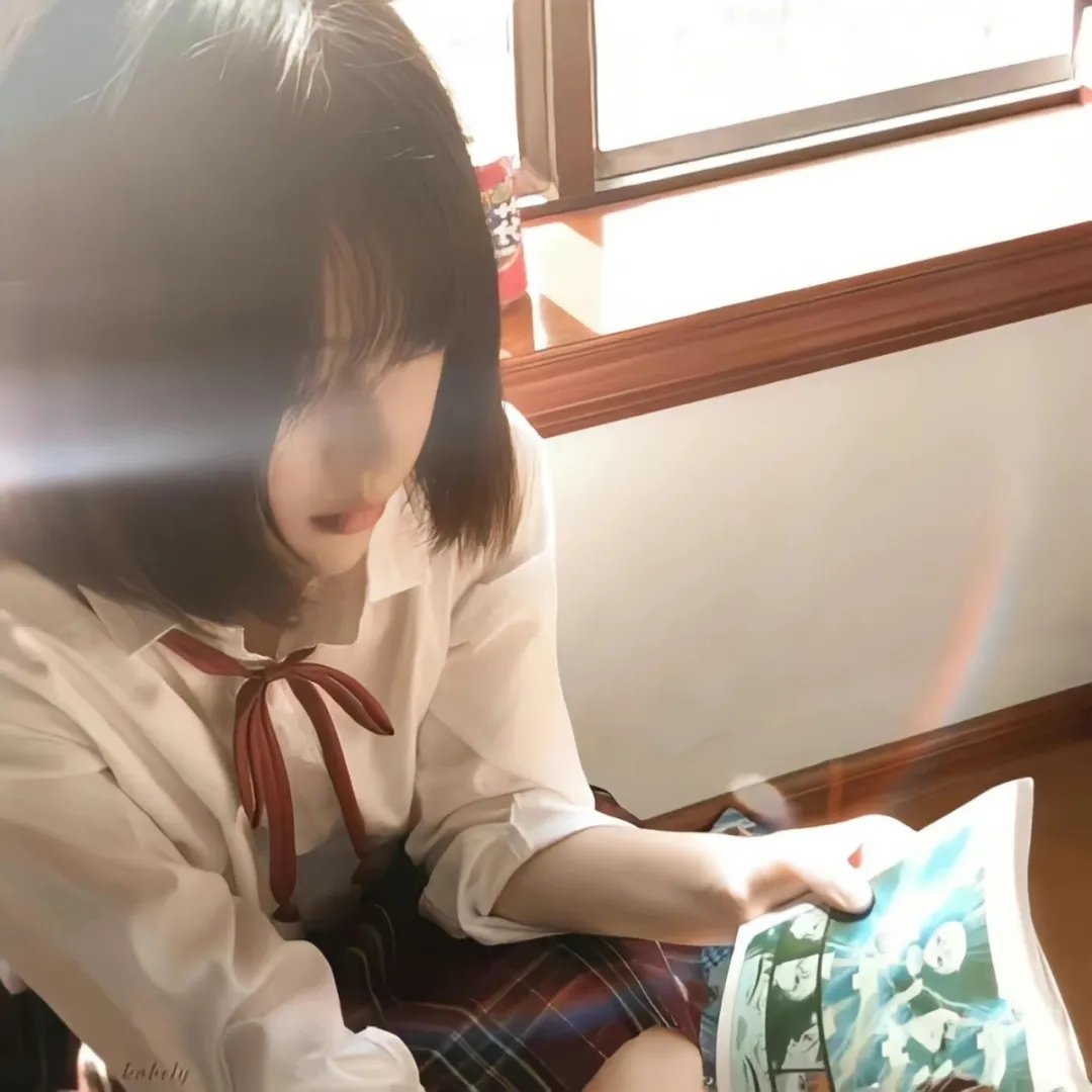 落在香杉树的雪花